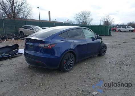 2022 Tesla Model Y Performance Dual Motor All-Wheel Drive z USA, uszkodzony, nr VIN 7SAYGDEF0NF524067